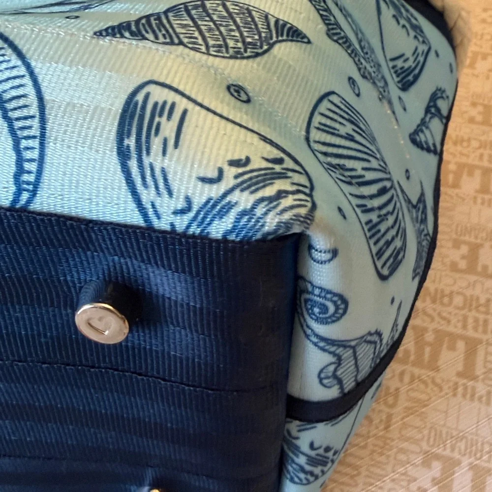 Harveys Seatbelt Seacycle Collection tote💙
